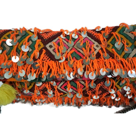 Vintage Moroccan Kilim Clutch Bag: Berber Shoulder Purse - Picture 5 of 10